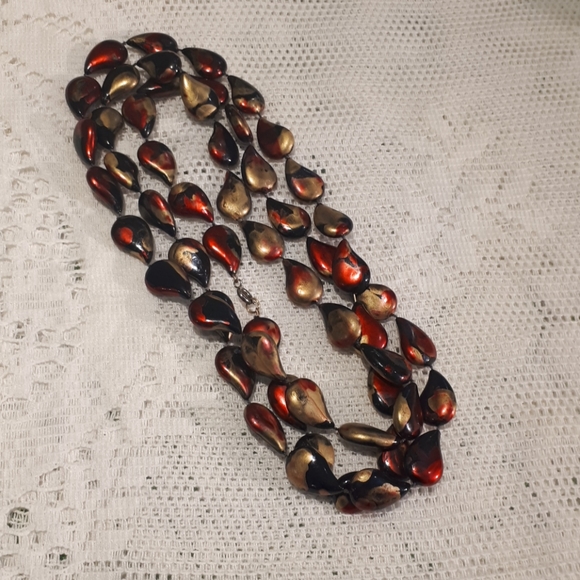 Necklaces & Bracelet - Picture 3 of 10